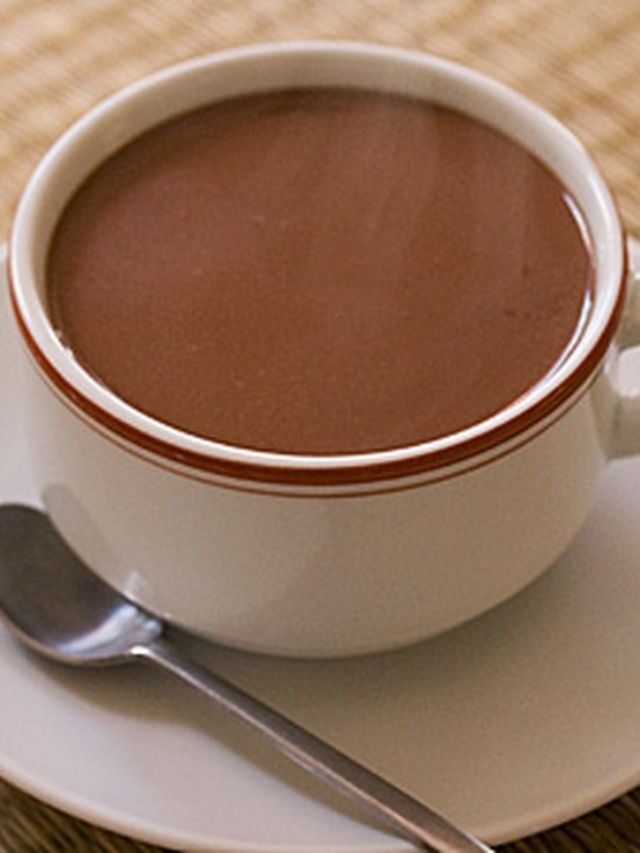 Faça Essa Receita Deliciosa de Chocolate Quente Simples Em Menos de 30 Minutos!